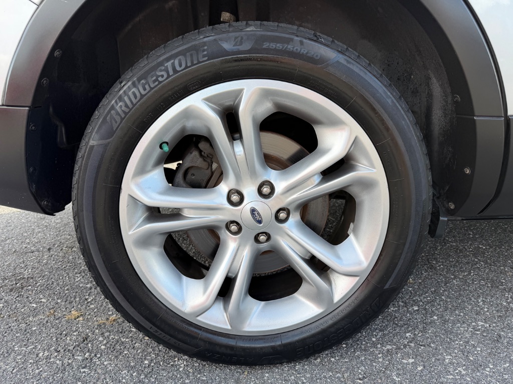 2015 Ford Explorer Limited - Photo 24