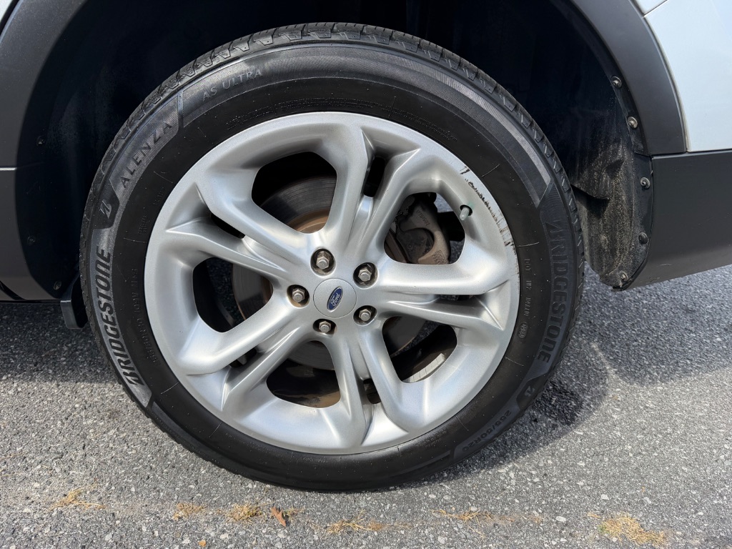 2015 Ford Explorer Limited - Photo 21