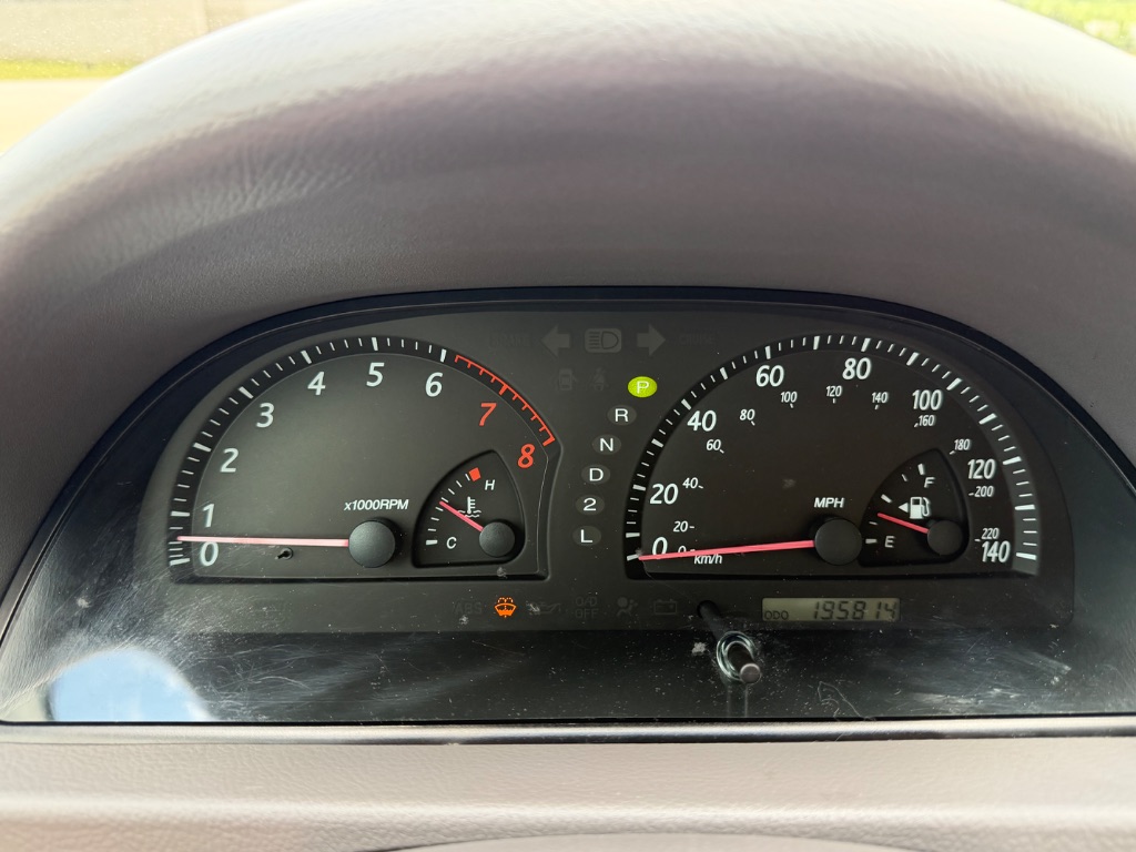 2004 Toyota Camry LE - Photo 14