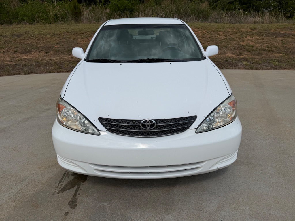 2004 Toyota Camry LE - Photo 9