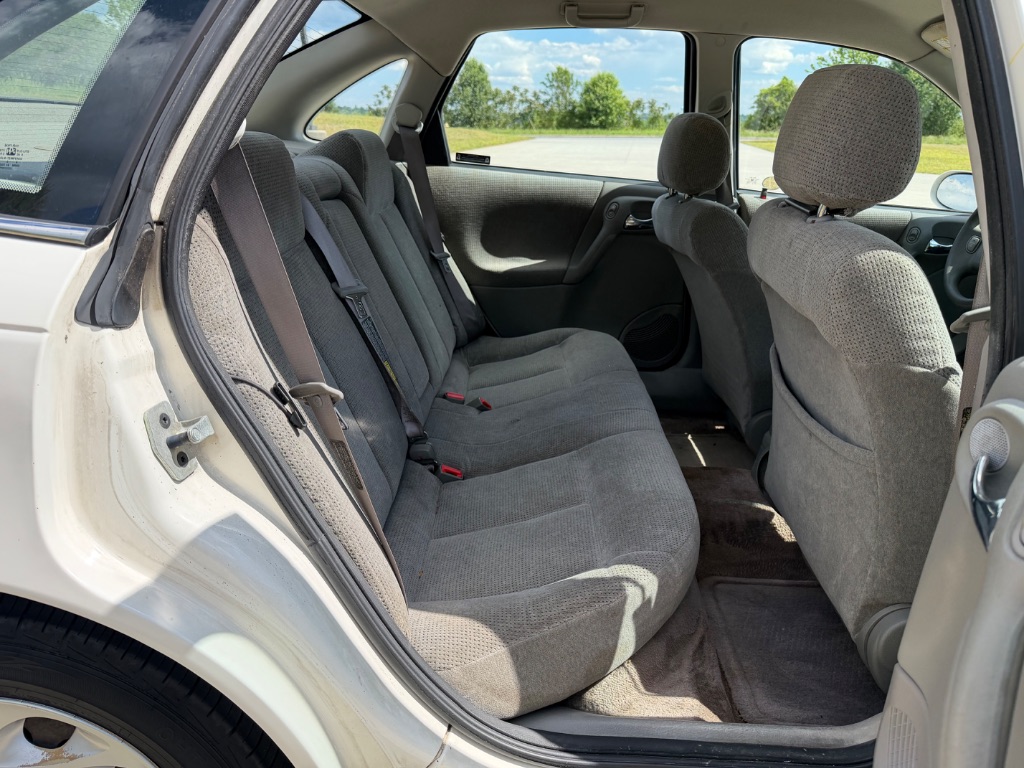 2001 Saturn L-Series L200 - Photo 17