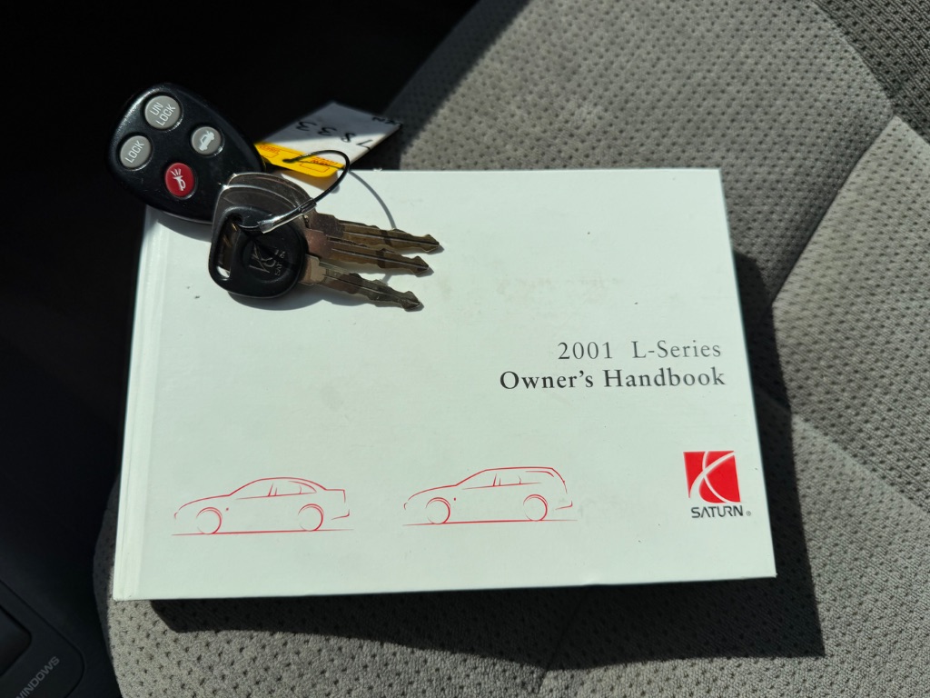 2001 Saturn L-Series L200 - Photo 23
