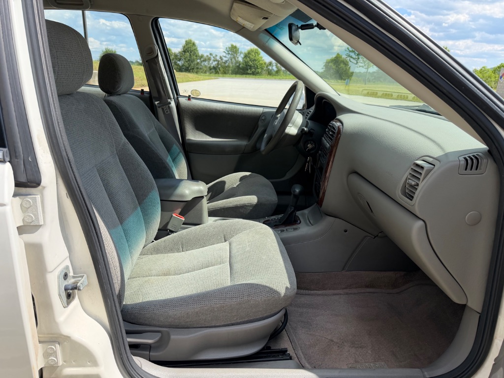 2001 Saturn L-Series L200 - Photo 16