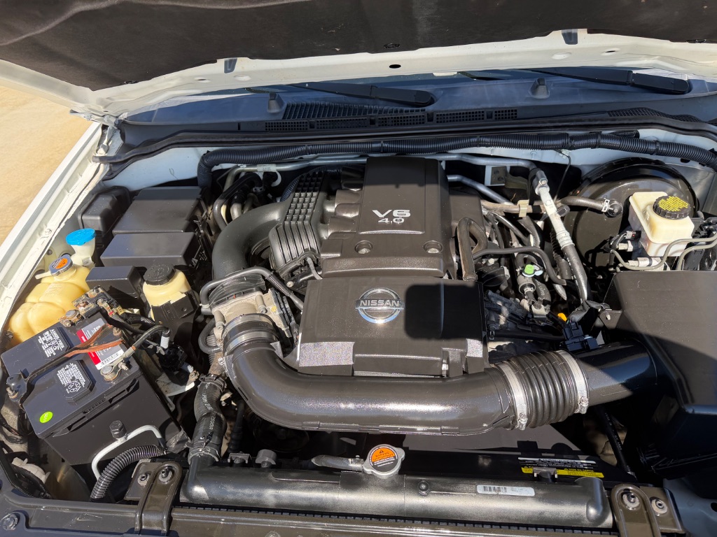 2012 Nissan Pathfinder S - Photo 10