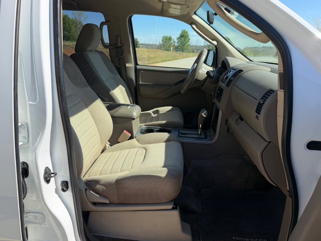 2012 Nissan Pathfinder S - Photo 15