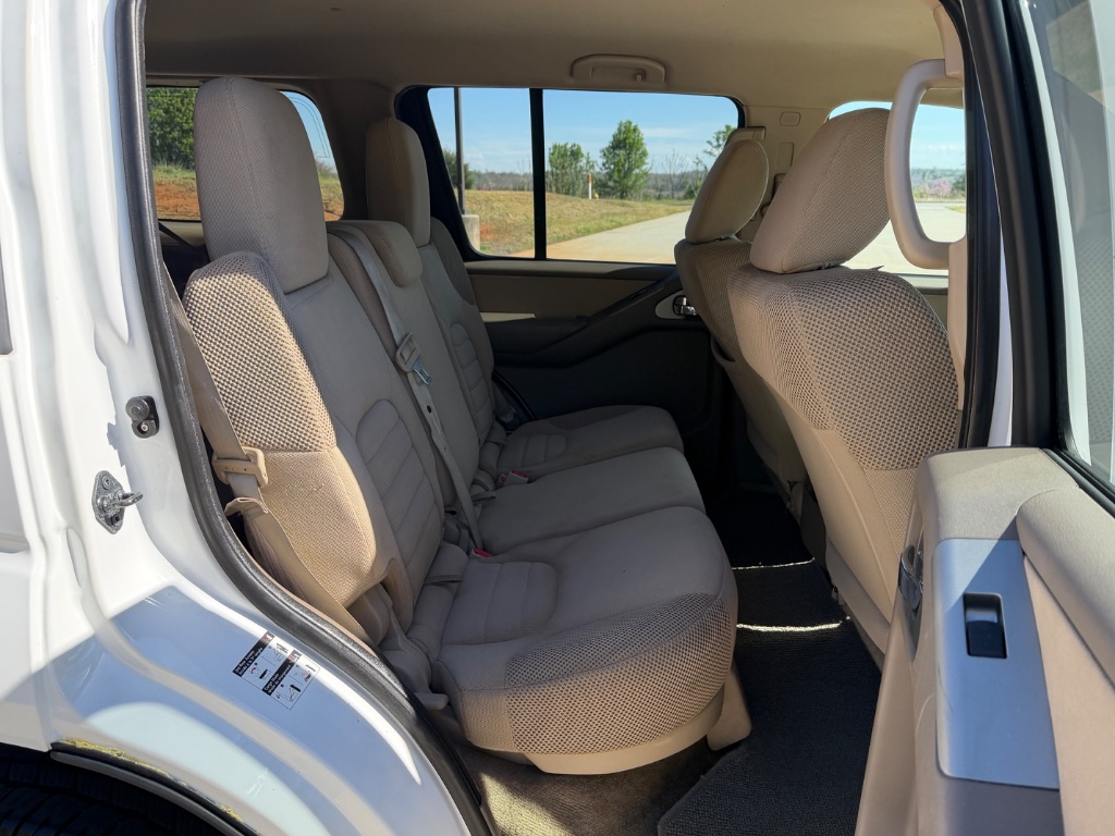 2012 Nissan Pathfinder S - Photo 16