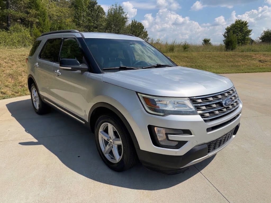 2016 Ford Explorer XLT - Photo 8