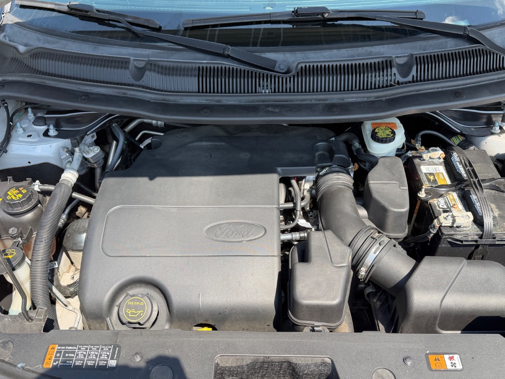 2016 Ford Explorer XLT - Photo 10
