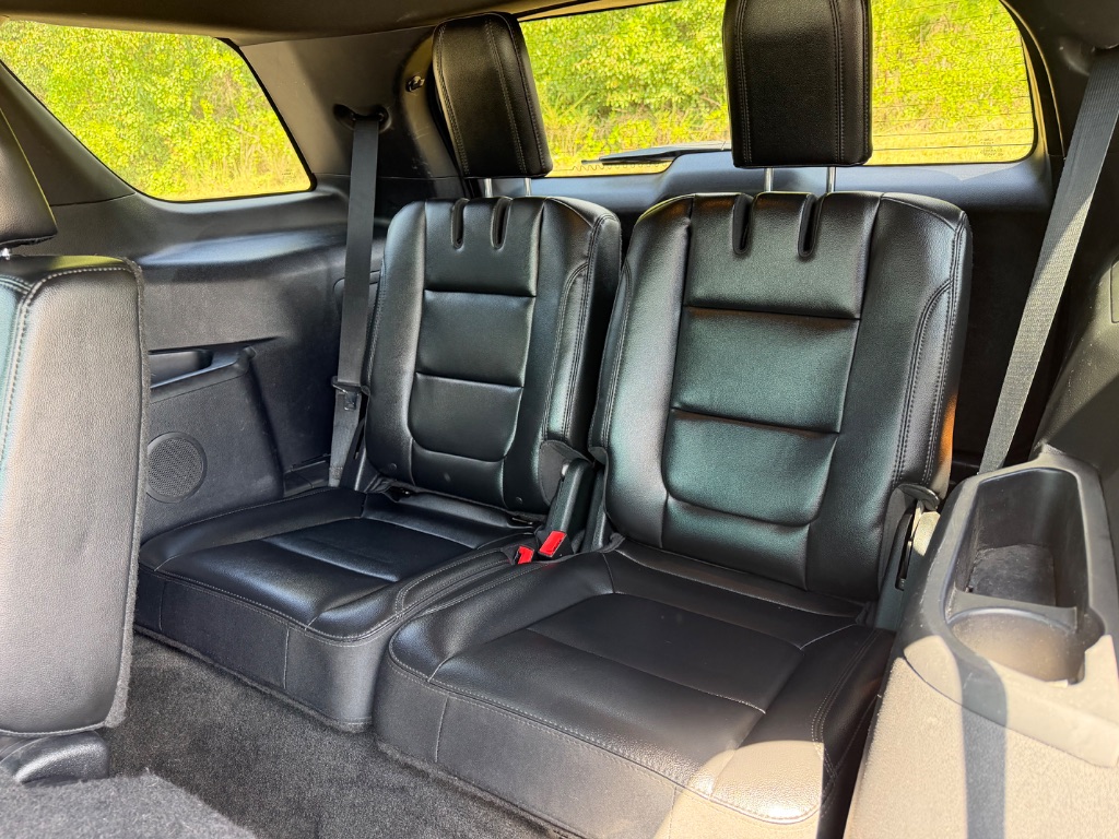 2016 Ford Explorer XLT - Photo 19
