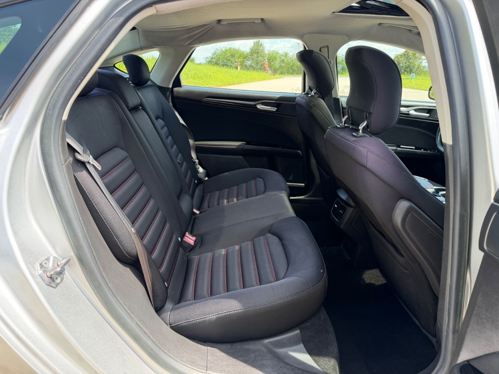 2013 Ford Fusion SE - Photo 18