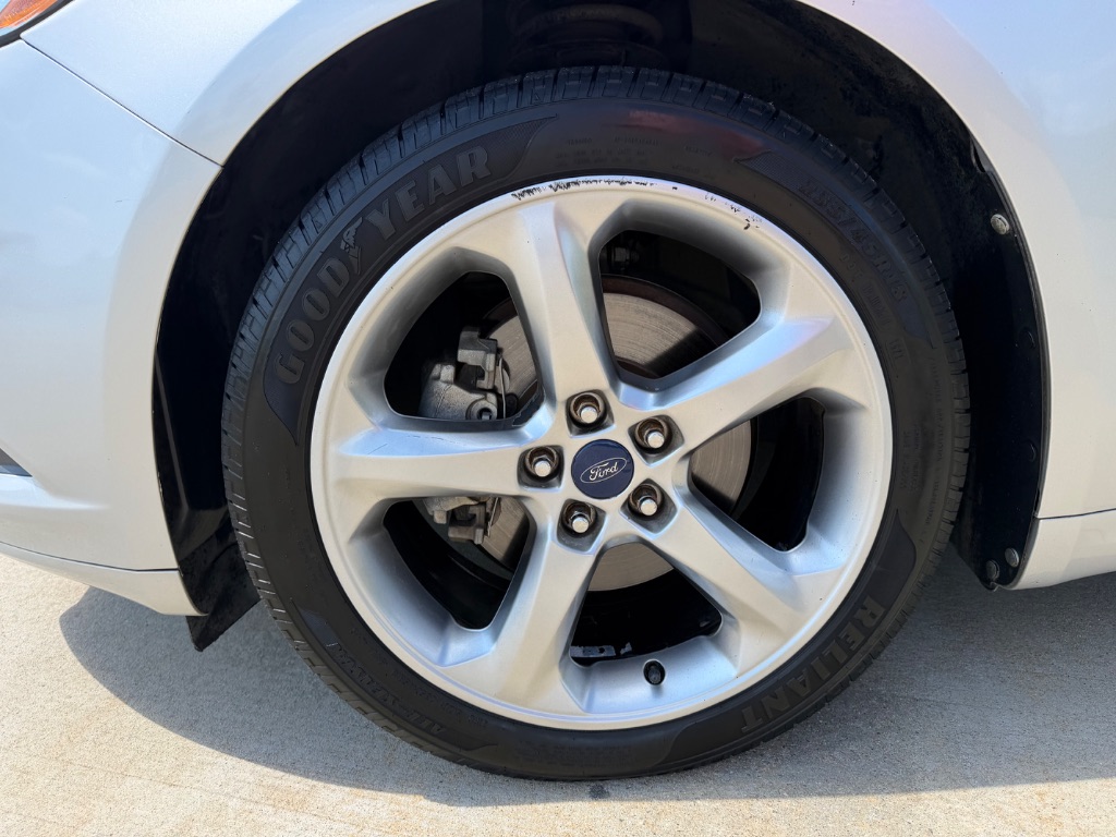 2013 Ford Fusion SE - Photo 21