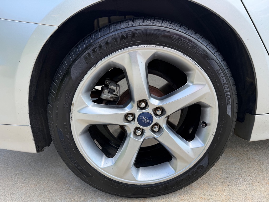 2013 Ford Fusion SE - Photo 23