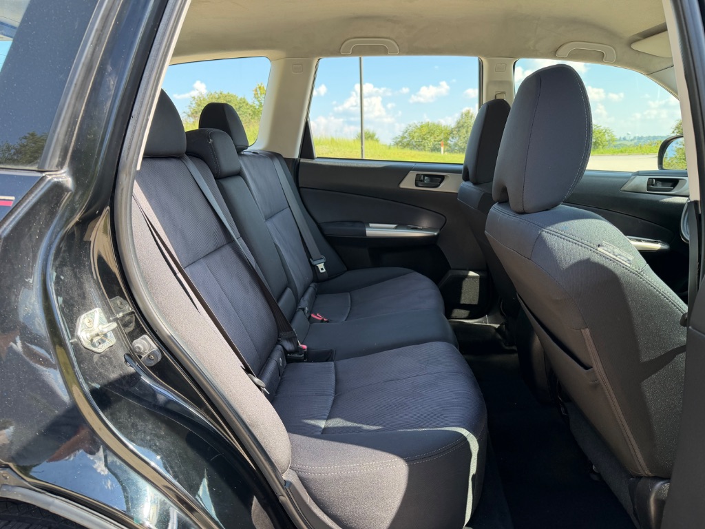 2010 Subaru Forester X - Photo 17