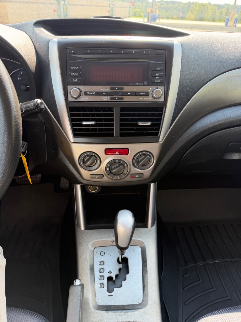 2010 Subaru Forester X - Photo 15