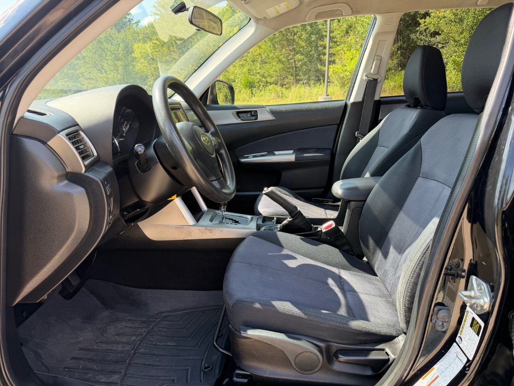 2010 Subaru Forester X - Photo 11