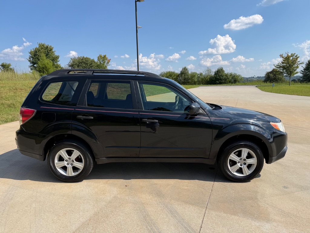 2010 Subaru Forester X - Photo 7