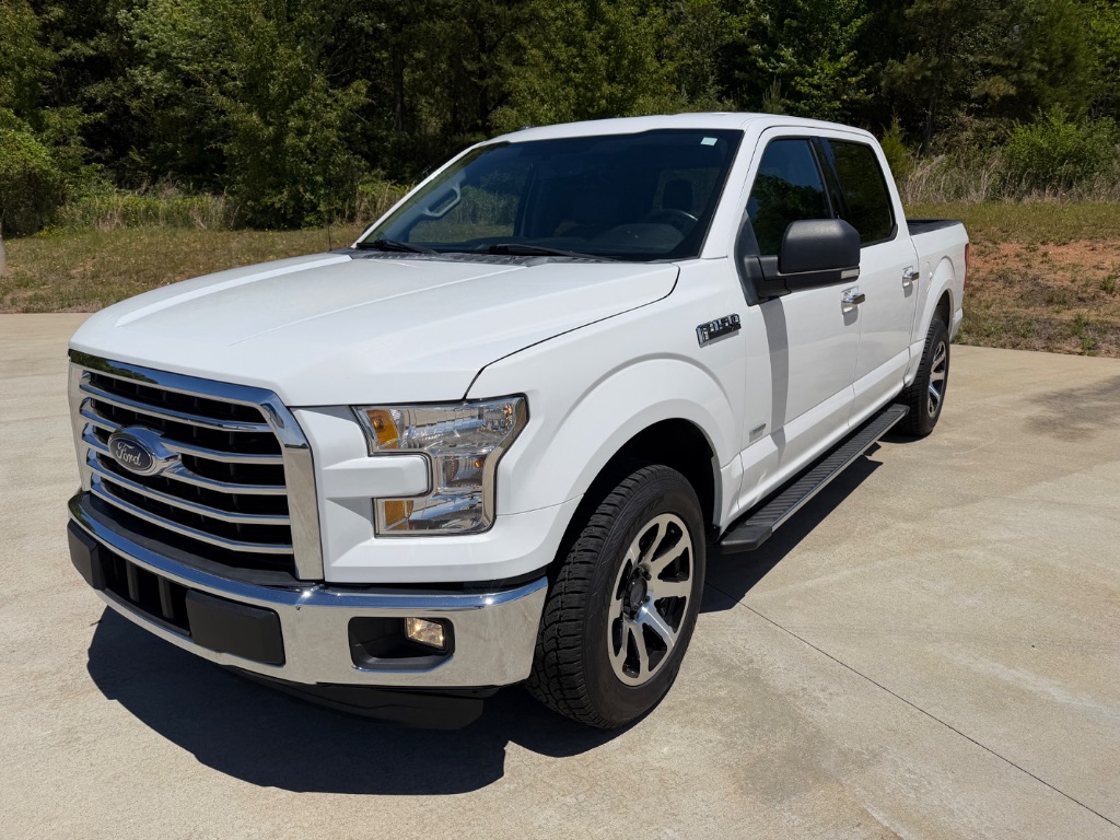 2015 Ford F-150 XLT SuperCrew 145-in's photo